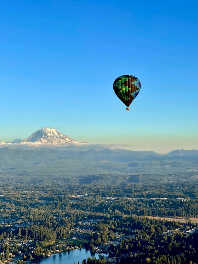 How high do hot air balloons fly